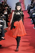 desfiles-commedesgarcons-parisinverno2008rtw-118