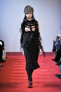desfiles-commedesgarcons-parisinverno2008rtw-119