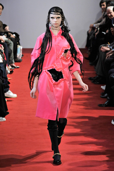 desfiles-commedesgarcons-parisinverno2008rtw-122