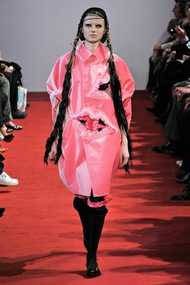 desfiles-commedesgarcons-parisinverno2008rtw-123