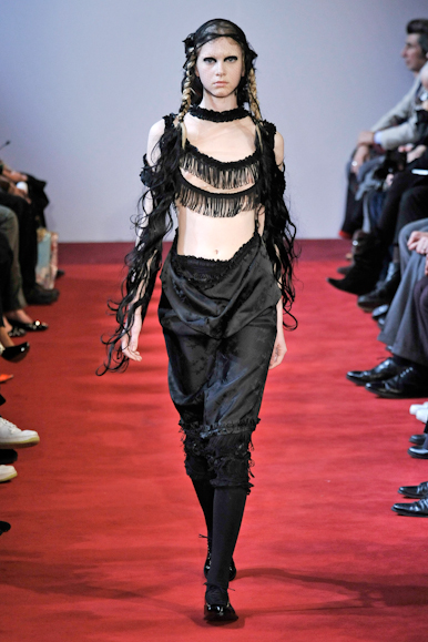 desfiles-commedesgarcons-parisinverno2008rtw-128