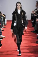 desfiles-commedesgarcons-parisinverno2008rtw-134