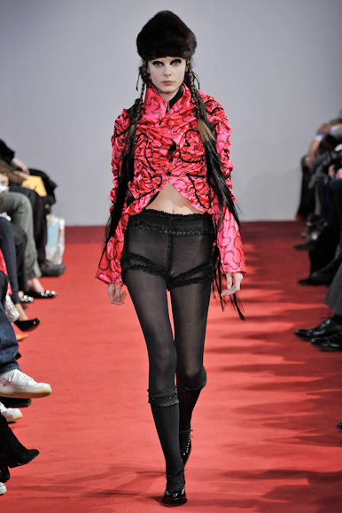 desfiles-commedesgarcons-parisinverno2008rtw-136