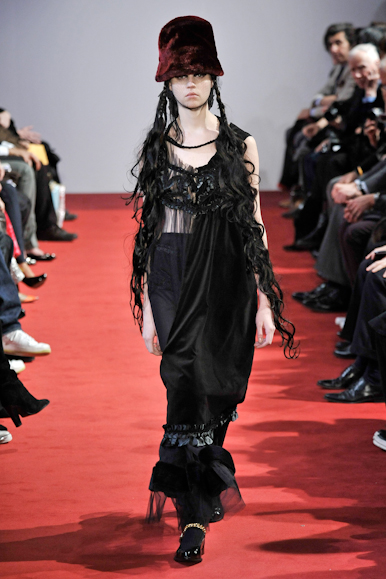 desfiles-commedesgarcons-parisinverno2008rtw-139