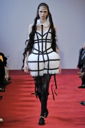 desfiles-commedesgarcons-parisinverno2008rtw-140