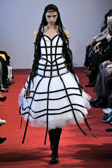 desfiles-commedesgarcons-parisinverno2008rtw-141