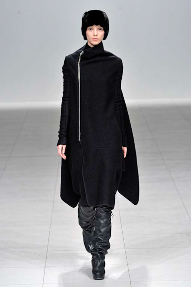 desfiles-rickowens-parisinverno2008rtw-101