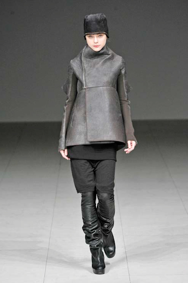 desfiles-rickowens-parisinverno2008rtw-104