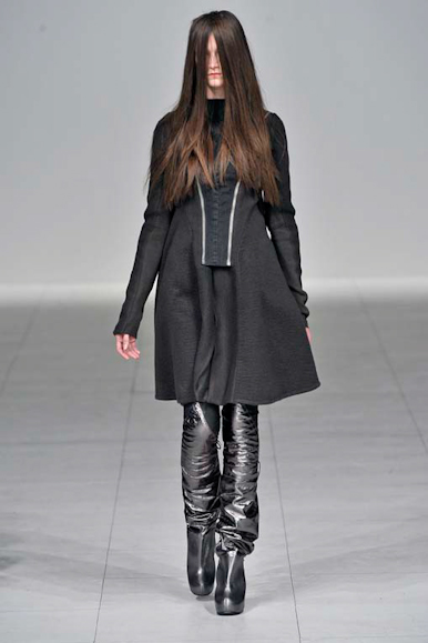 desfiles-rickowens-parisinverno2008rtw-114