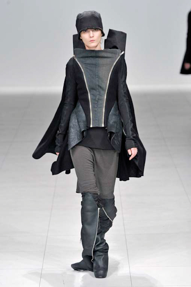 desfiles-rickowens-parisinverno2008rtw-115