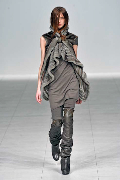 desfiles-rickowens-parisinverno2008rtw-130