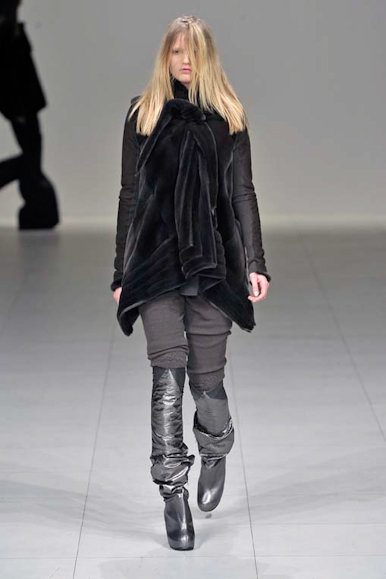 desfiles-rickowens-parisinverno2008rtw-131