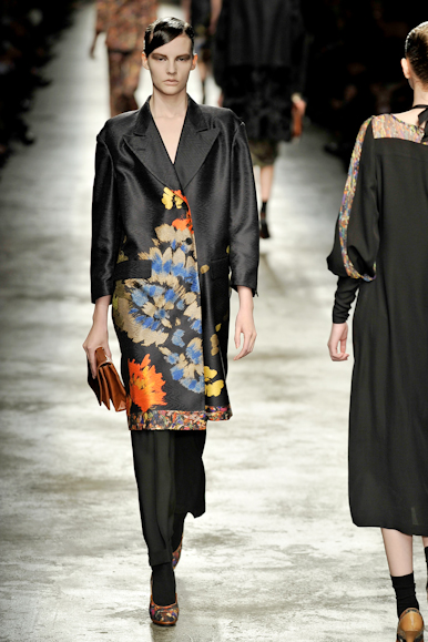 desfiles-driesvannoten-parisinverno2008rtw-104