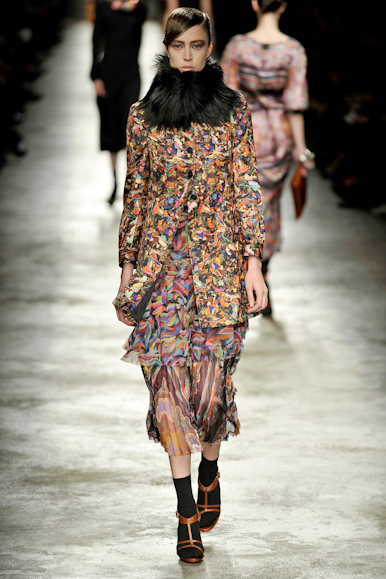 desfiles-driesvannoten-parisinverno2008rtw-108