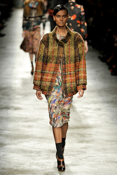 desfiles-driesvannoten-parisinverno2008rtw-117