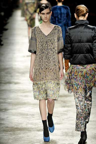 desfiles-driesvannoten-parisinverno2008rtw-142