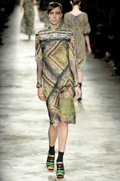desfiles-driesvannoten-parisinverno2008rtw-143