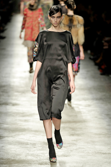 desfiles-driesvannoten-parisinverno2008rtw-147