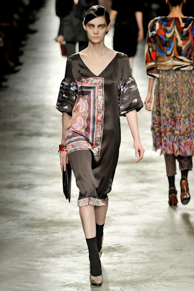 desfiles-driesvannoten-parisinverno2008rtw-155