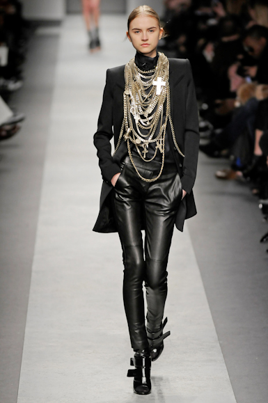 desfiles-givenchy-parisinverno2008rtw-102