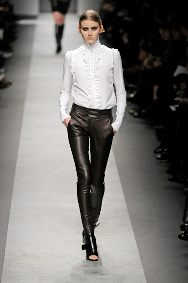 desfiles-givenchy-parisinverno2008rtw-108
