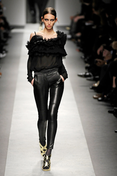 desfiles-givenchy-parisinverno2008rtw-116