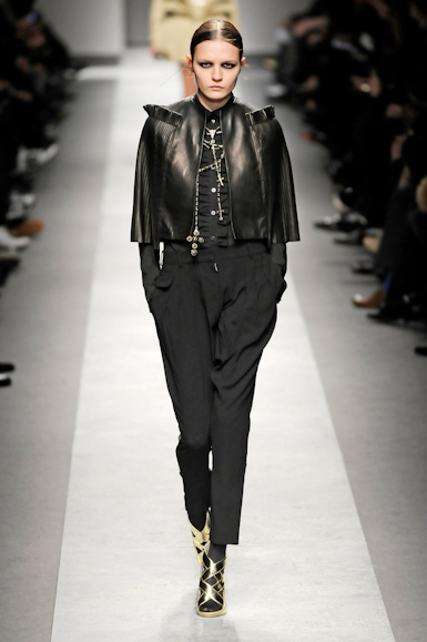desfiles-givenchy-parisinverno2008rtw-131