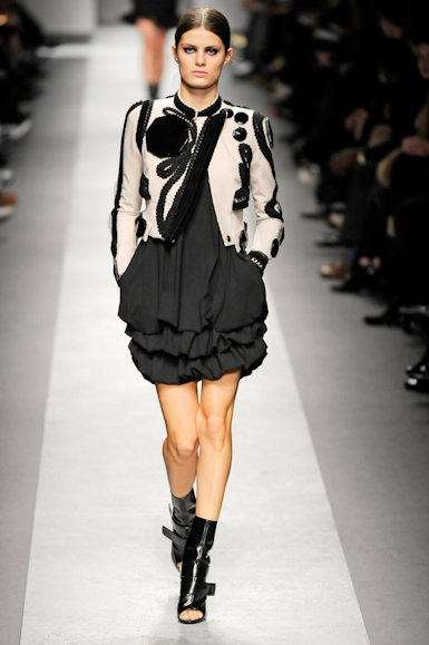 desfiles-givenchy-parisinverno2008rtw-137