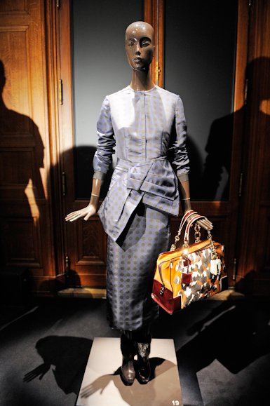 desfiles-loewe-parisinverno2008rtw-109