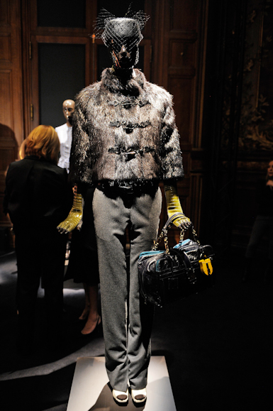 desfiles-loewe-parisinverno2008rtw-110