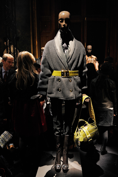 desfiles-loewe-parisinverno2008rtw-115