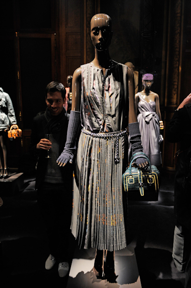 desfiles-loewe-parisinverno2008rtw-116