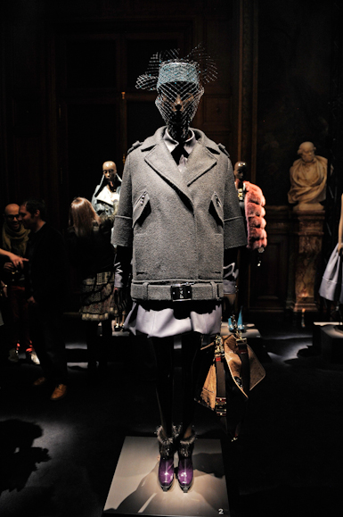 desfiles-loewe-parisinverno2008rtw-117