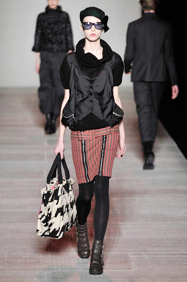 desfiles-marcbymarc-nyinverno2008rtw-102