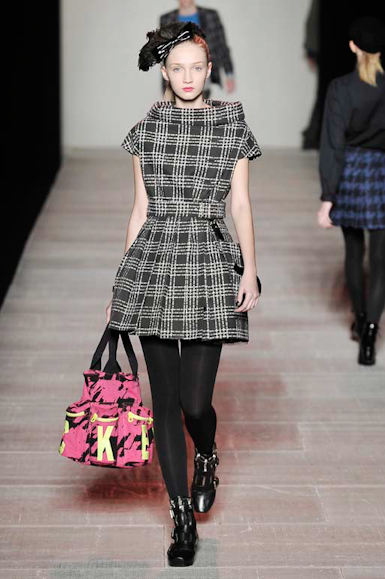 desfiles-marcbymarc-nyinverno2008rtw-123
