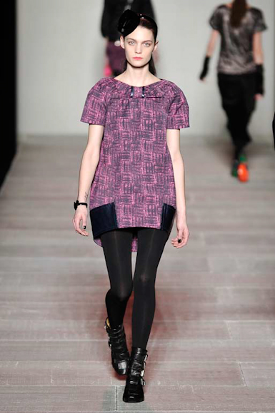 desfiles-marcbymarc-nyinverno2008rtw-140