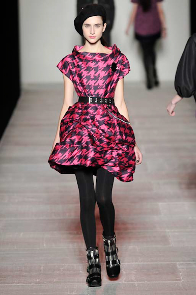 desfiles-marcbymarc-nyinverno2008rtw-142