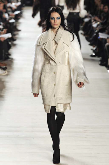 desfiles-proenzaschouler-nyinverno2008rtw-127