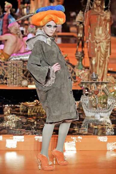 desfiles-jgalliano-paris-inverno2008rtw-128