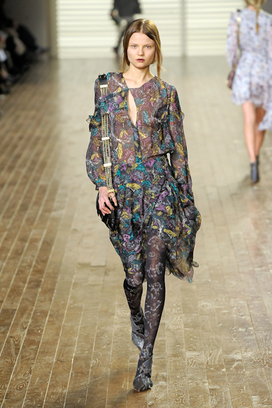 desfiles-chloe-parisinverno2008rtw-106