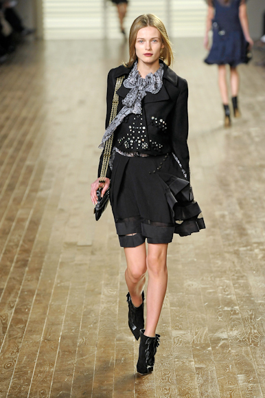 desfiles-chloe-parisinverno2008rtw-110