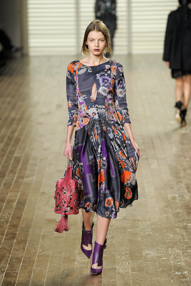 desfiles-chloe-parisinverno2008rtw-112