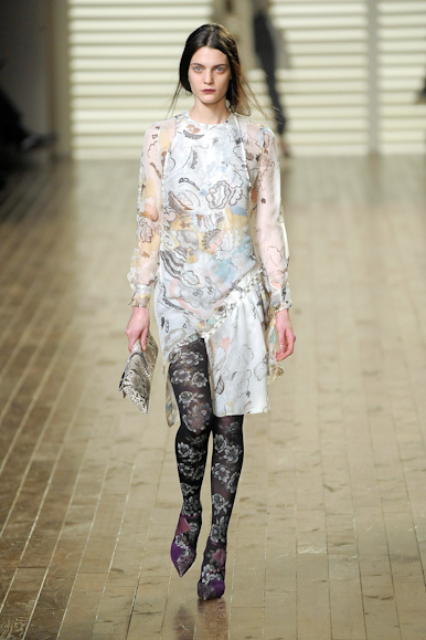 desfiles-chloe-parisinverno2008rtw-116
