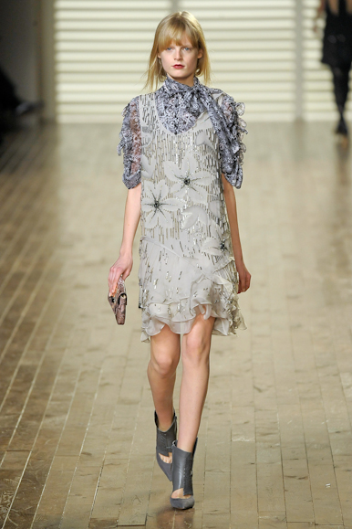 desfiles-chloe-parisinverno2008rtw-128