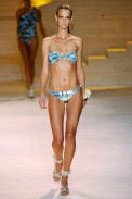 desfile-aguadecoco-sp-verao2009rtw-105