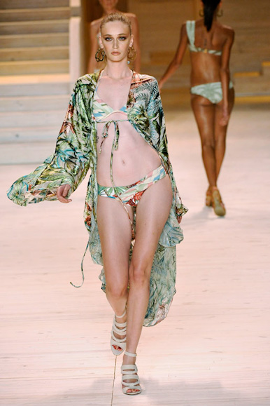 desfile-aguadecoco-sp-verao2009rtw-113