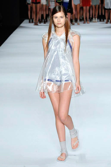 desfile-carlotajoakina-sp-verao2009rtw-100