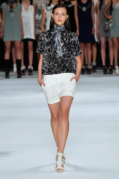 desfile-carlotajoakina-sp-verao2009rtw-112