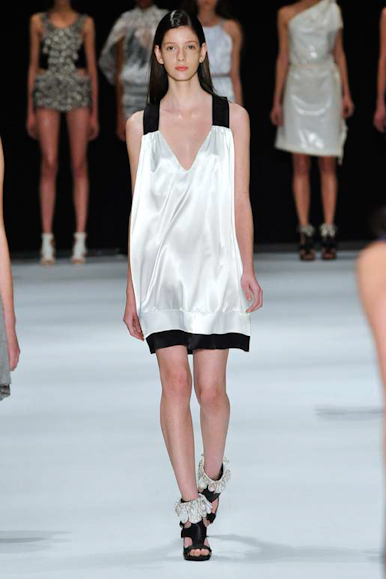 desfile-carlotajoakina-sp-verao2009rtw-122
