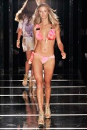 desfile-ciamaritima-sp-verao2009rtw-134